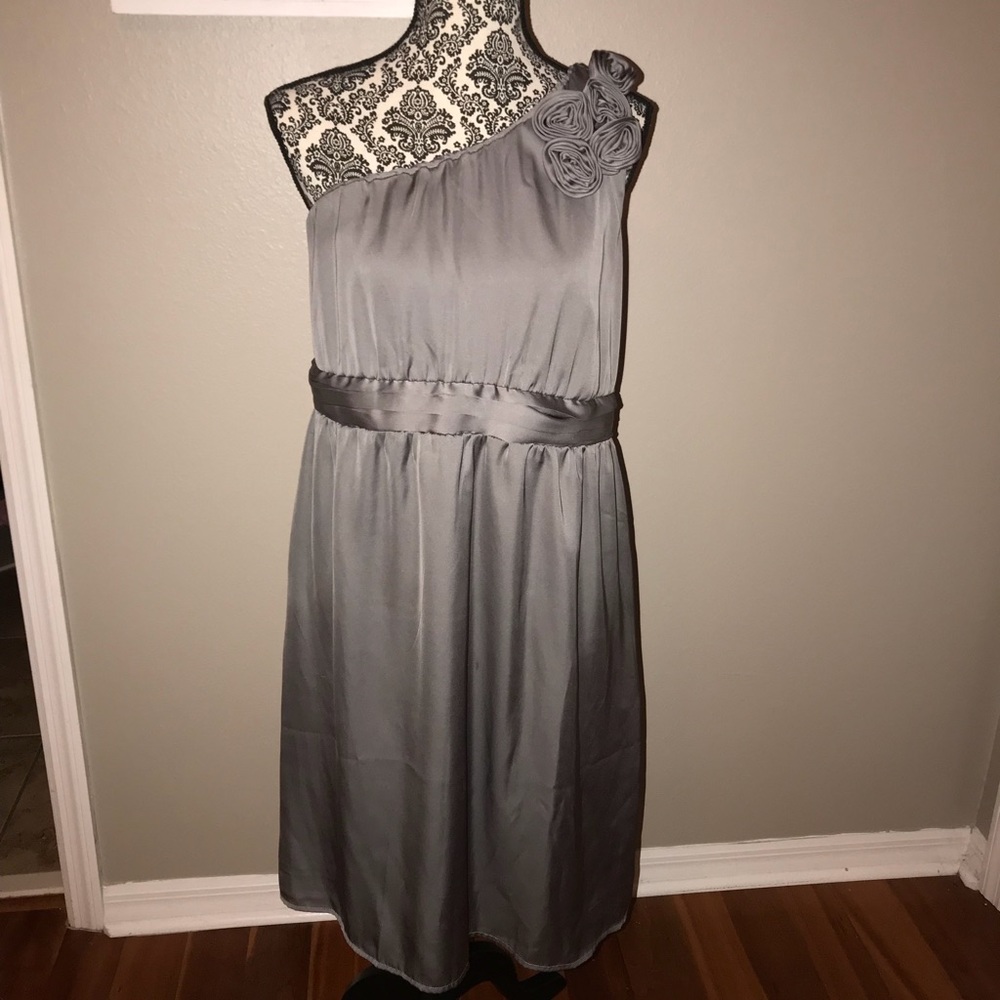 Tevilio grey satin dress 👗